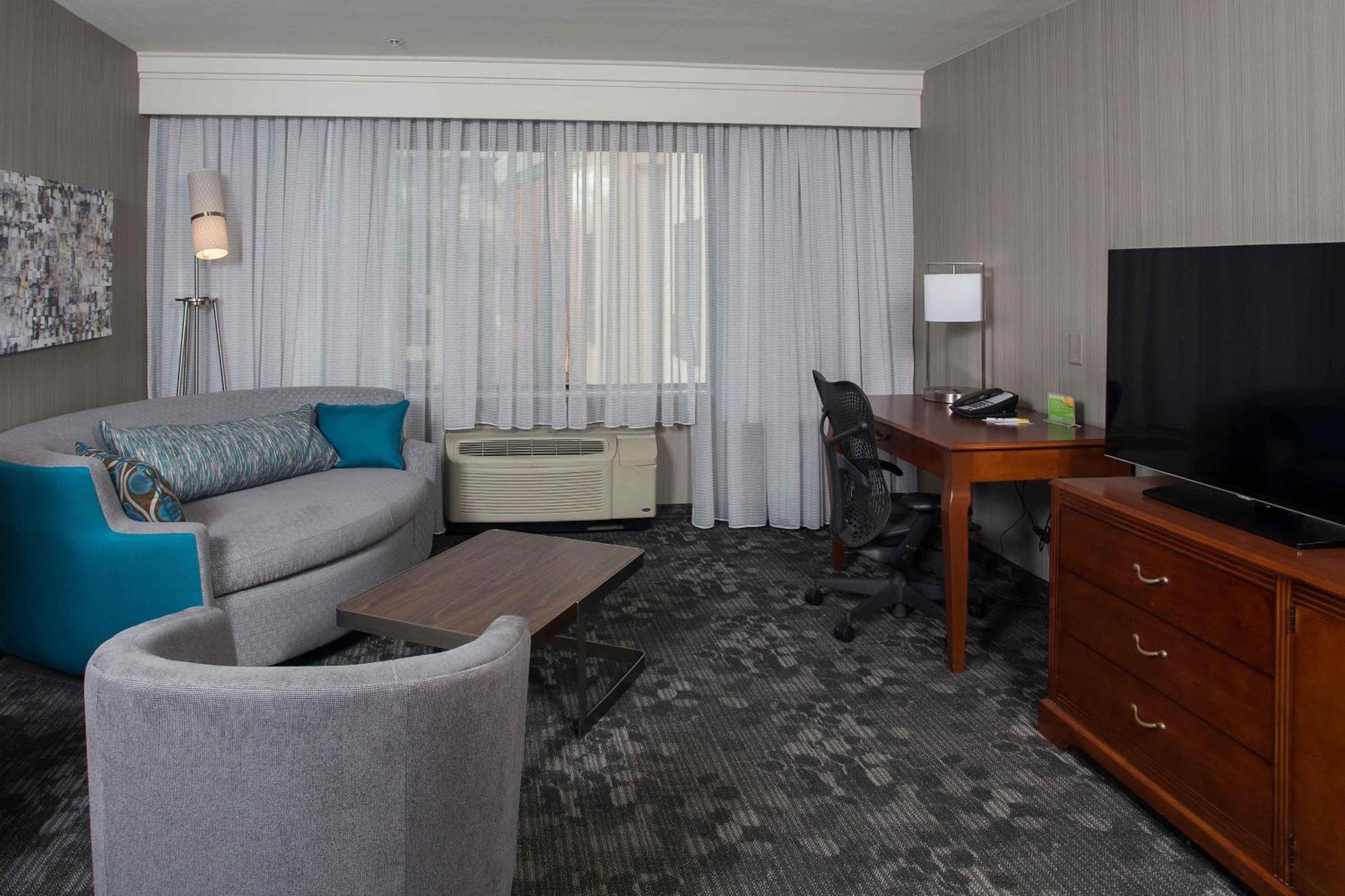 Courtyard Los Angeles Burbank Airport Екстер'єр фото