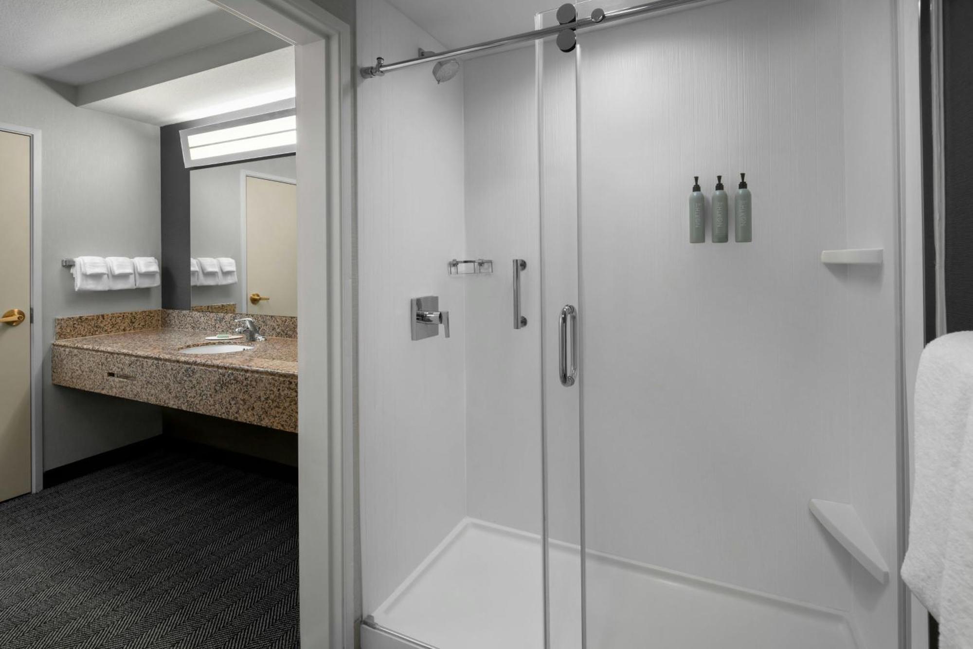 Courtyard Los Angeles Burbank Airport Екстер'єр фото