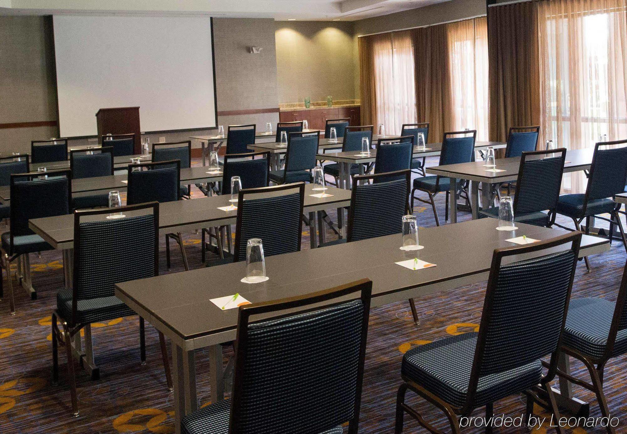 Courtyard Los Angeles Burbank Airport Екстер'єр фото